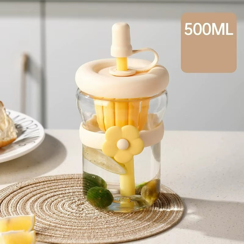 500ml Glass cup (flower-shaped), stylish on-the-go straw cup, cold brew coffee cup, beverage cup with lid and straw, 17 oz/500ml capacity, twinset, suitable for home or office use.